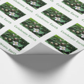 新鮮な春の花と緑葉の。自然日 ラッピングペーパー (角)