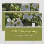 新鮮な白い庭の花 結婚記念日の招待状 招待状 (正面/裏面)