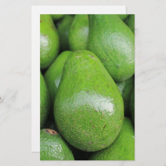 新鮮な緑のアボカドスの果実 便箋 (正面/裏面)