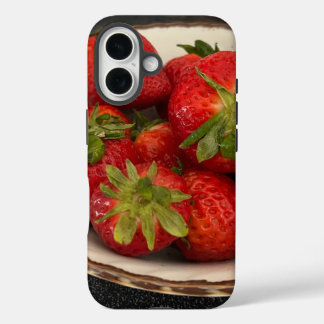 新鮮な赤いジューシーなイチゴ iPhone 16ケース