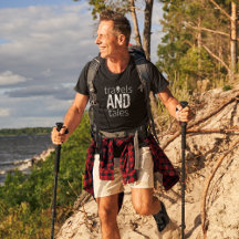 旅と物語[ホワイトロゴ]メンズTシャツ