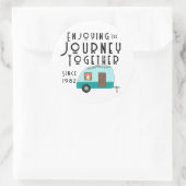 旅を楽しむ一緒にレトロキャンパー ラウンドシール (バッグ)