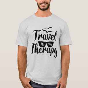 旅行は私のセラピーの言葉芸術 Tシャツ