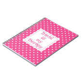旅行は私のセラピーモダンピンクと白いドット ノートブック (左側)