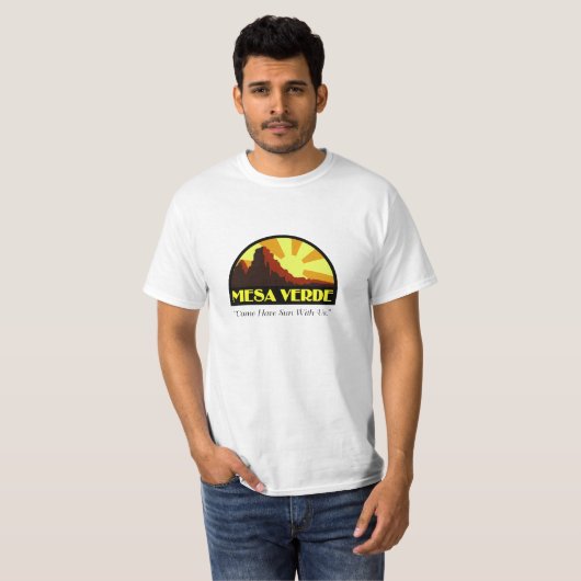 旅行ステッカーのグラフィックT Tシャツ (正面フル)