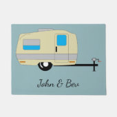 旅行トレーラーRVのキャンプのライフスタイル ドアマット (正面)