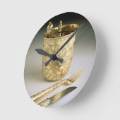 旅行ナイフ、フォーク、スプーン、ビーカーのセット ラウンド壁時計 (傾斜)