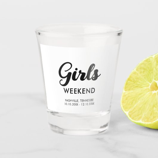 旅行先の楽しいマッチング ガールズ ウィークエンド トリップ ショットグラス (正面)