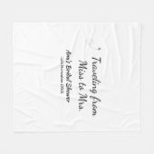 旅行用ブライズシャワーのネームカードの例：ミス（旧姓）シム → ミセス（姓）シム フリースブランケット (正面(横))