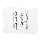 旅行用ブライズシャワーのネームカードの日付をミスからミセス・シムに変更 マグネット (横)