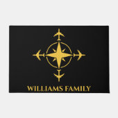 旅行飛行機コンパス航空ブラック金ゴールド ドアマット (正面)