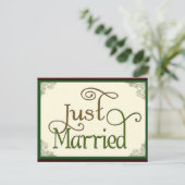 旋回たった今結婚しましたおもしろいフォント 案内ポストカード (スタンド正面)