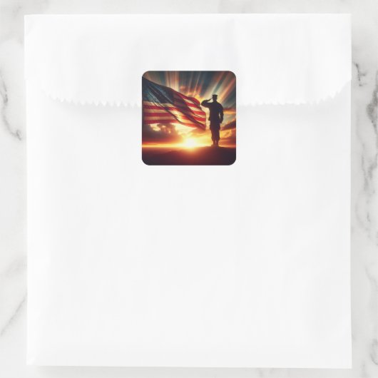 旗に敬礼するアメリカの兵士 スクエアシール (バッグ)