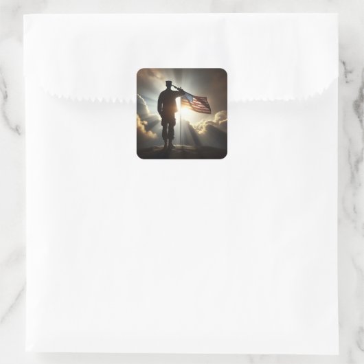 旗に敬礼するアメリカの兵士 スクエアシール (バッグ)