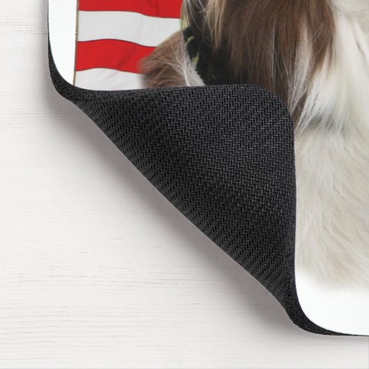 旗のmousepadが付いている赤いボーダーコリーの頭部 マウスパッド (コーナー)