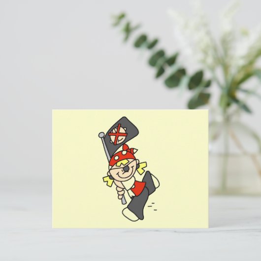 旗のTシャツと贈り物を持つ金髪の海賊 ポストカード (スタンド正面)