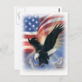 旗を持って飛んでいるワシ ポストカード (正面/裏面)