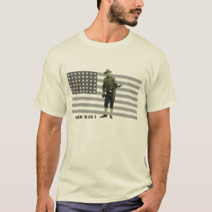 旗を持つヴィンテージの第1次世界大戦のDoughboyの兵士 Tシャツ