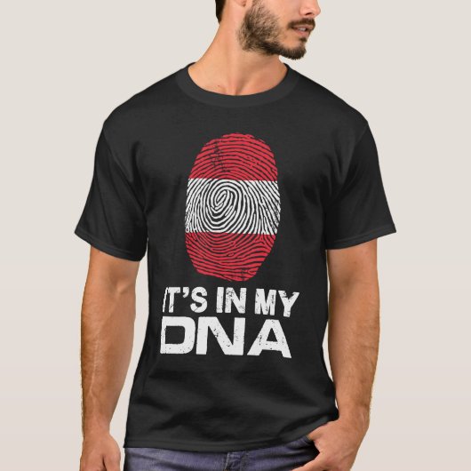 旗国のプライド指紋の私のDNA Tシャツ (正面)