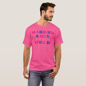 既婚だけど未だにバイセクシャル レトロ Tシャツ (正面フル)