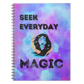 日々の魔法を求める – 水色の月女性 ノートブック (正面)