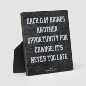 「日々新たな機会が訪れる…」 プラーク (正面)