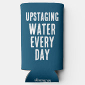 日おもしろい々の水の更新 – 青と白 スリム缶クーラー (裏面)