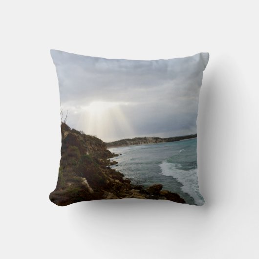 日が差すことは海に クッション (正面)