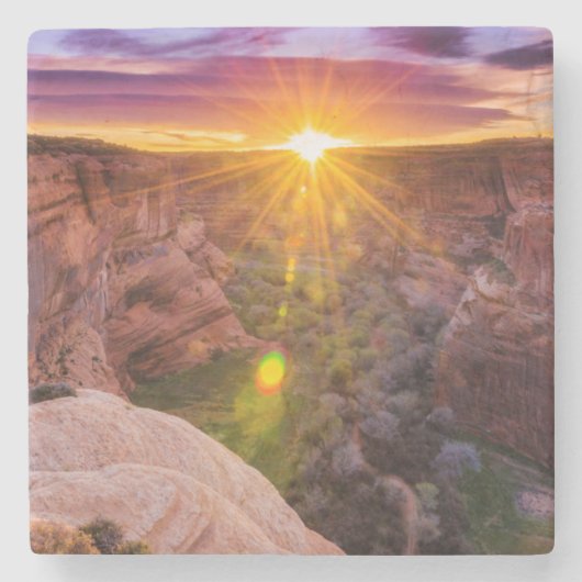 日が差すことアットキャニオンデチェリー， AZ ストーンコースター (正面)