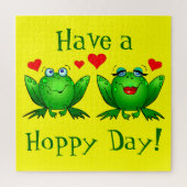 日が暮れる中でかわいいカエルを緑の黄色に見る ジグソーパズル (縦)