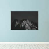 日に照らされた山 キャンバスプリント (インサイチュ (ウッドフロア))