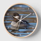 日に照らされた海の上の甘いバッファヘッドアヒル 壁時計 (正面)