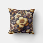 日に照らされた花びらと紫の霞 クッション (正面)