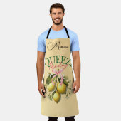 日のレモンを絞パーソナライズされたる エプロン (着用した状態)