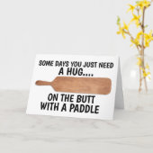 日の中には、パドルでお尻を抱き締める必要があるもの カード (黄色い花)