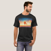 日の入りを浴びるライオン Tシャツ (正面フル)