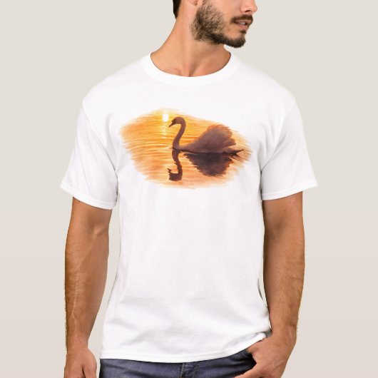 日の入りを滑空する白鳥 Tシャツ (正面)