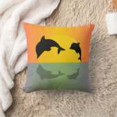 日の入り時に凍るイルカ クッション (ブランケット)