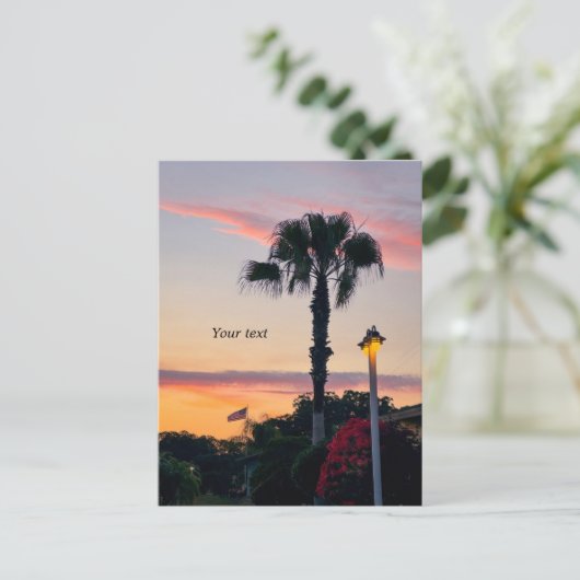 日の入り時のパームと国旗 ポストカード (スタンド正面)
