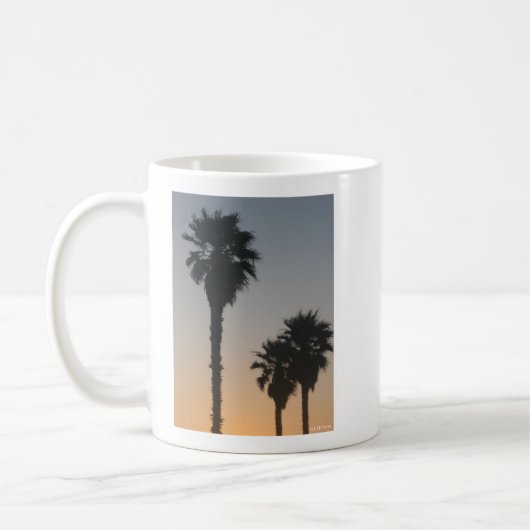 日の入り時のヤシの木 コーヒーマグカップ (左)