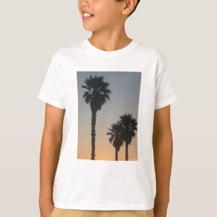 日の入り時のヤシの木 Tシャツ