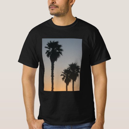 日の入り時のヤシの木 Tシャツ (正面)