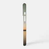 日の入り時のヴィンテージな小島 iPhone 16ケース (左側面)