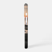 日の入り時のヴィンテージ三角州 iPhone 16ケース (左側面)