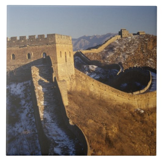 日の入り時の中国の万里の長城の風景 タイル (正面)