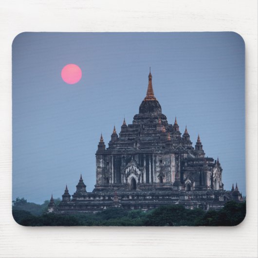 日の入り時の仏教寺院 マウスパッド (正面)