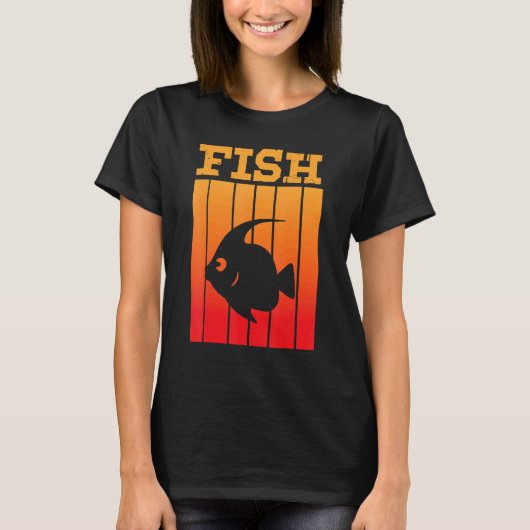 日の入り時の魚の影のシルエット Tシャツ (正面)