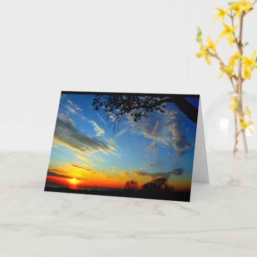 日の出からの日没への美しい誕生日 カード (黄色い花)