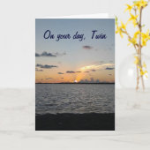 日の出から日の入りまで双子の誕生日 カード (黄色い花)