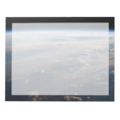 日の出がフィリピン海に長い影を落とす ノートパッド (正面)